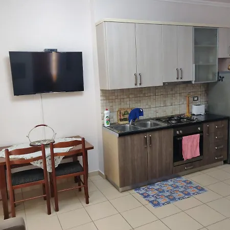 Apartment 2 Bedrooms Qerret